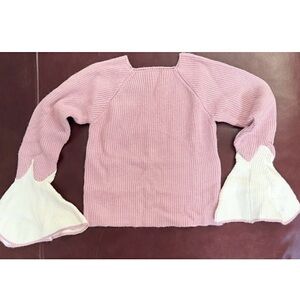 Bell Sleeve - Sweater